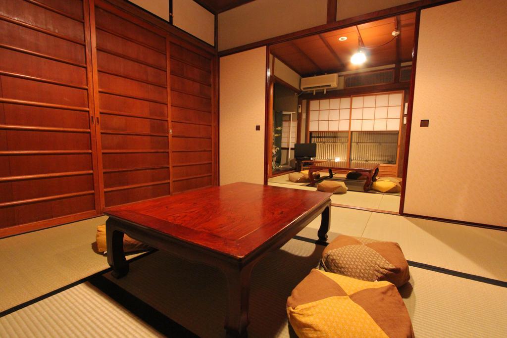 Our turn Machiya inn Kyoto Rum bild